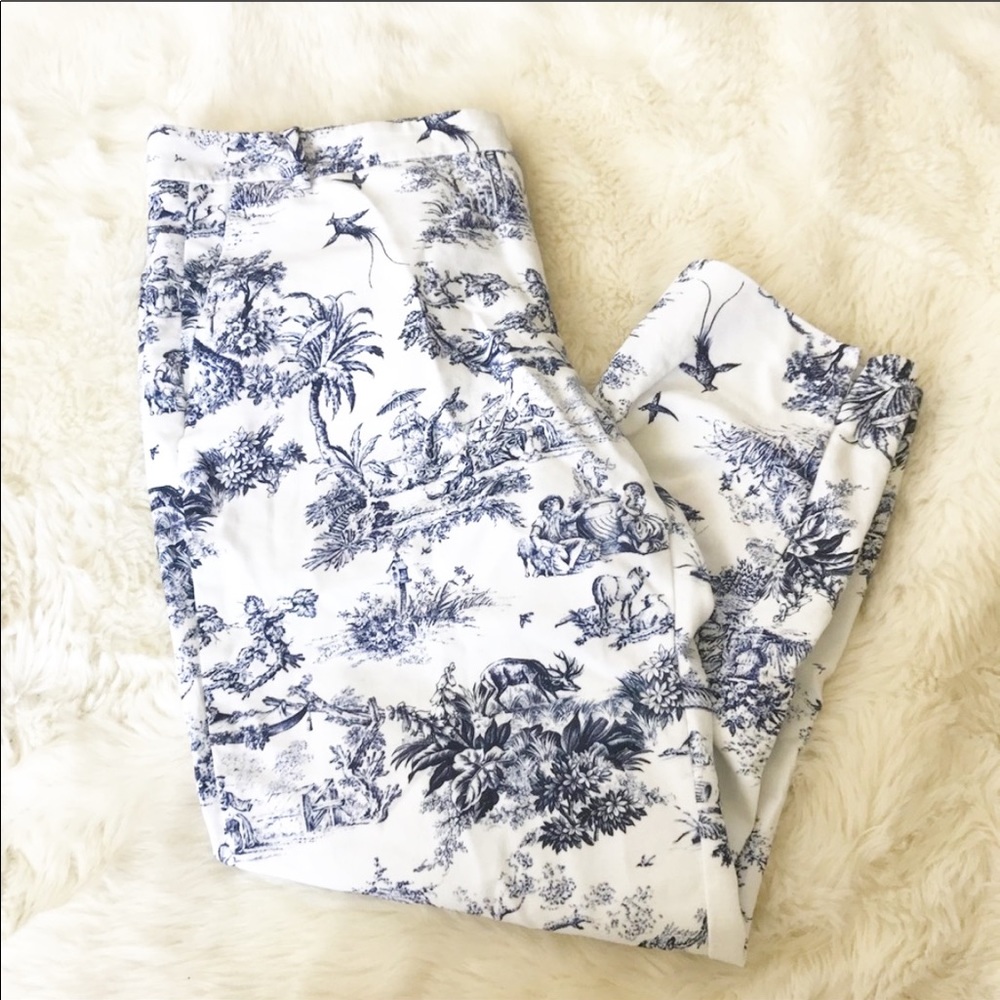 Zara woman blue and white printed chino pant
